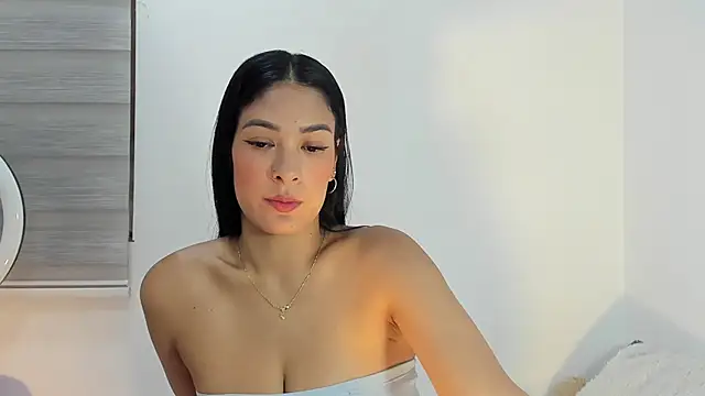 bella hadid1  online show from March 3, 2026, 8:32 am