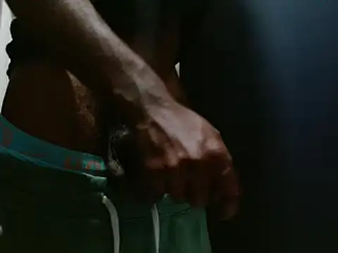 Snapshot of phbbcsham chatting on December 10, 2024, 10:05 pm phbbcsham online show from December 10, 2024, 10:05 pm