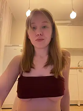 Eva Weyne online show from April 6, 2026, 8:43 pm