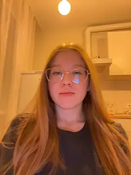 Eva Weyne online show from October 27, 2025, 7:59 pm