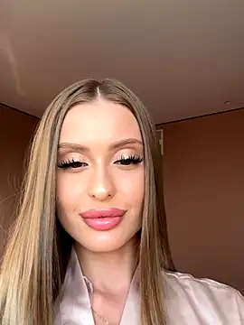 Snapshot of Sweet__Milly chatting on September 16, 2025, 1:34 pm Sweet  Milly online show from September 16, 2025, 1:34 pm