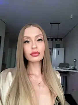 Snapshot of Sweet__Milly chatting on September 28, 2025, 1:40 pm Sweet  Milly online show from September 28, 2025, 1:40 pm