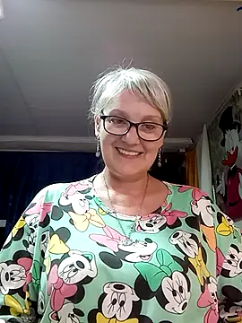 Snapshot of irinamaux chatting on May 31, 2026, 5:08 pm irinamaux online show from May 31, 2026, 5:08 pm