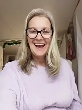 Snapshot of irinamaux chatting on November 30, 2025, 11:05 pm irinamaux online show from November 30, 2025, 11:05 pm