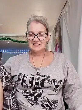 Snapshot of irinamaux chatting on November 28, 2025, 12:22 am irinamaux online show from November 28, 2025, 12:22 am