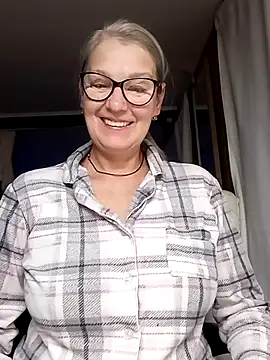 Snapshot of irinamaux chatting on October 24, 2025, 4:00 am irinamaux online show from October 24, 2025, 4:00 am