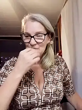 Snapshot of irinamaux chatting on November 7, 2025, 7:07 pm irinamaux online show from November 7, 2025, 7:07 pm