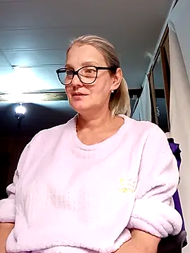 Snapshot of irinamaux chatting on October 27, 2025, 4:52 pm irinamaux online show from October 27, 2025, 4:52 pm