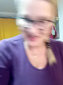 irinamaux online show from March 14, 2026, 11:00 pm