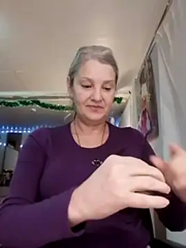 Snapshot of irinamaux chatting on November 27, 2025, 6:25 am irinamaux online show from November 27, 2025, 6:25 am