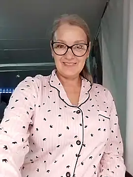 Snapshot of irinamaux chatting on November 21, 2025, 6:56 am irinamaux online show from November 21, 2025, 6:56 am