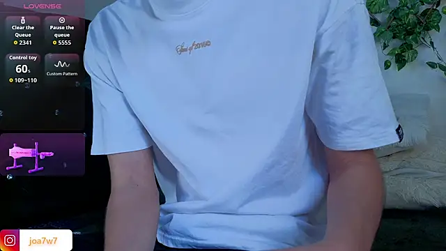 Snapshot of Levii_Ackermann chatting on November 5, 2025, 2:53 pm Levii Ackermann online show from November 5, 2025, 2:53 pm