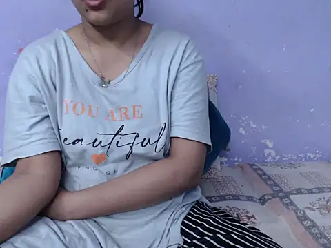 Freya nia online show from November 12, 2025, 1:37 pm