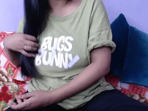 Freya nia online show from December 17, 2025, 6:18 am