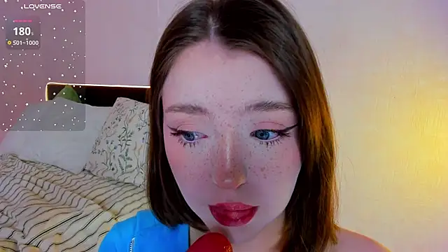 lexxxxxxi online show from April 10, 2026, 6:15 pm