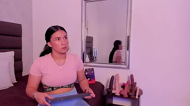 Snapshot of Sofi_Perez_ chatting on September 12, 2025, 11:10 am Sofi Perez online show from September 12, 2025, 11:10 am