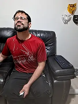 Zander823 online show from May 26, 2026, 11:25 pm