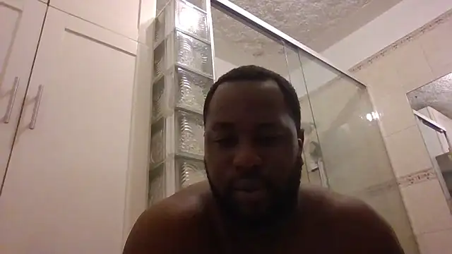 Snapshot of Bighood_T chatting on June 3, 2026, 4:13 am Bighood T online show from June 3, 2026, 4:13 am