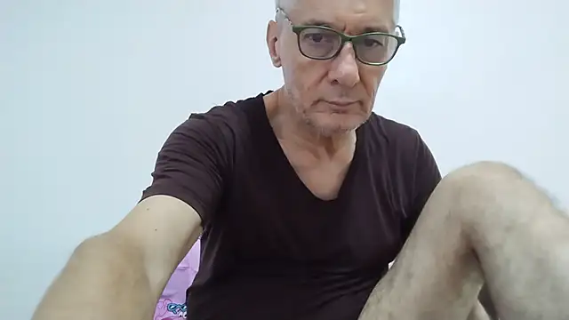 BIGUNCUTHARDCOCK online show from June 3, 2026, 12:00 am