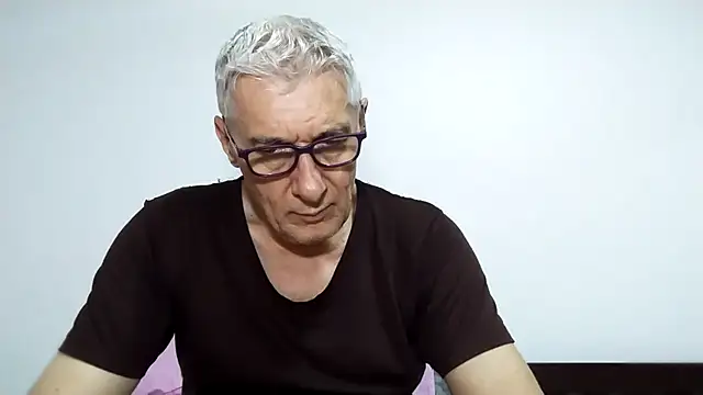 BIGUNCUTHARDCOCK online show from April 20, 2026, 12:57 am