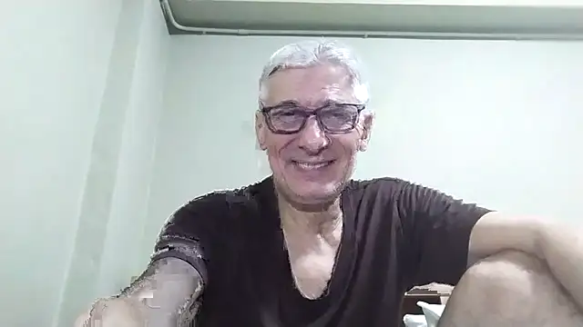 BIGUNCUTHARDCOCK online show from December 1, 2025, 2:18 pm