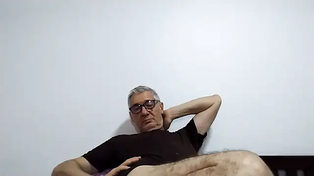 BIGUNCUTHARDCOCK online show from March 16, 2026, 2:30 am