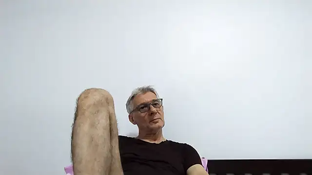 BIGUNCUTHARDCOCK online show from May 15, 2026, 11:25 pm