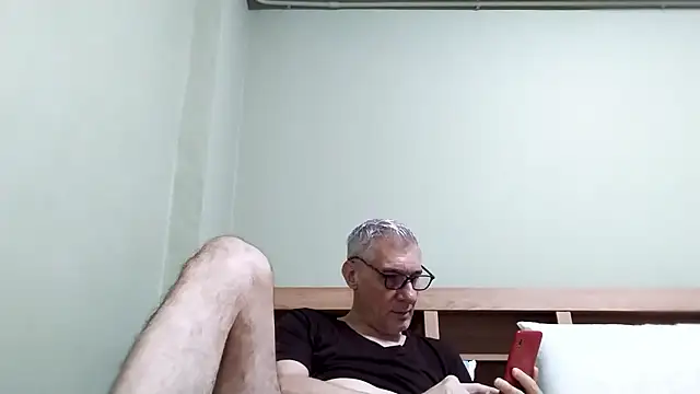 BIGUNCUTHARDCOCK online show from January 15, 2026, 1:20 am