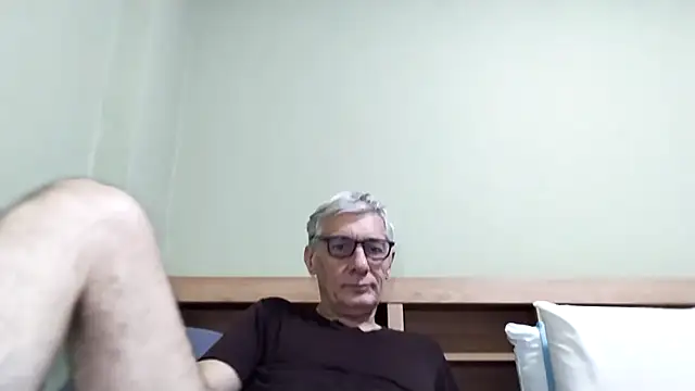 BIGUNCUTHARDCOCK online show from November 29, 2025, 1:50 am