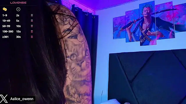 Snapshot of Aliceowenn chatting on November 7, 2025, 2:49 am Aliceowenn online show from November 7, 2025, 2:49 am