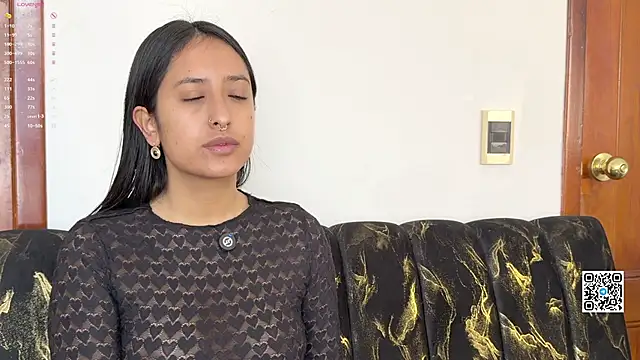 2SummerLove1 online show from April 11, 2026, 2:32 pm