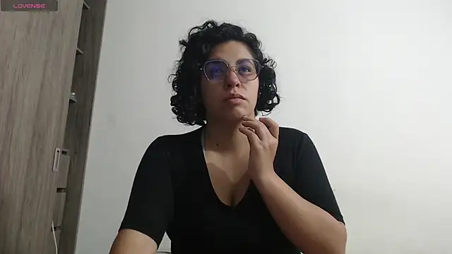 Anne purple online show from December 5, 2025, 4:49 pm