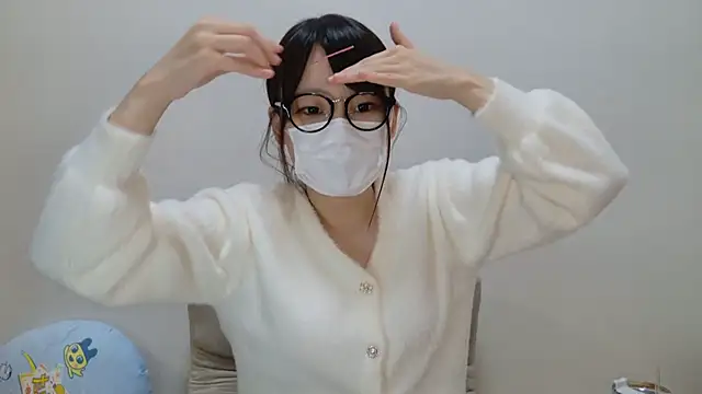Snapshot of hi---chan- chatting on February 7, 2025, 11:55 pm hi---chan- online show from February 7, 2025, 11:55 pm