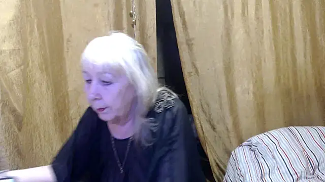 Snapshot of _Estelitta_5 chatting on February 21, 2025, 6:04 pm  Estelitta 5 online show from February 21, 2025, 6:04 pm