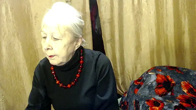 Snapshot of _Estelitta_5 chatting on March 17, 2025, 6:00 pm  Estelitta 5 online show from March 17, 2025, 6:00 pm