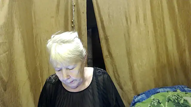 Snapshot of _Estelitta_5 chatting on February 8, 2025, 10:39 am  Estelitta 5 online show from February 8, 2025, 10:39 am