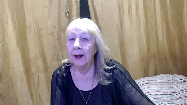 Snapshot of _Estelitta_5 chatting on February 26, 2025, 6:15 pm  Estelitta 5 online show from February 26, 2025, 6:15 pm