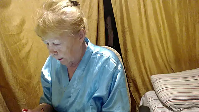 Snapshot of _Estelitta_5 chatting on October 11, 2025, 7:48 pm  Estelitta 5 online show from October 11, 2025, 7:48 pm