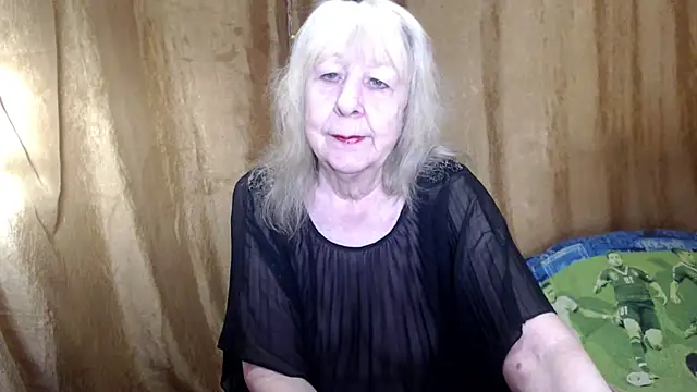 Snapshot of _Estelitta_5 chatting on February 7, 2025, 6:35 am  Estelitta 5 online show from February 7, 2025, 6:35 am