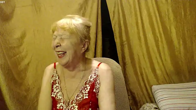 Snapshot of _Estelitta_5 chatting on October 14, 2025, 9:04 pm  Estelitta 5 online show from October 14, 2025, 9:04 pm