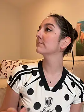 Snapshot of _Juliette chatting on January 14, 2026, 4:10 pm Juliette online show from January 14, 2026, 4:10 pm