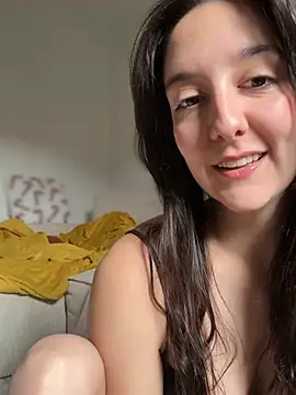 Snapshot of _Juliette chatting on February 1, 2026, 10:35 am Juliette online show from February 1, 2026, 10:35 am