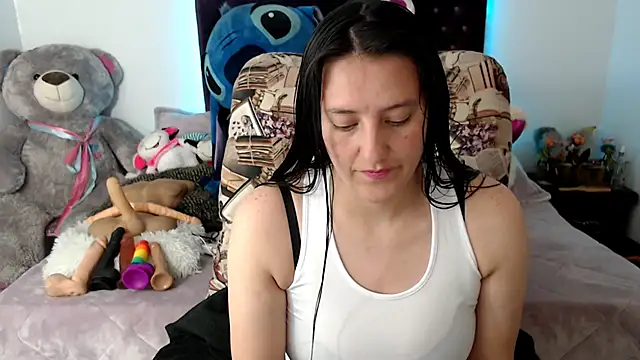 Lorenahot 06 online show from February 6, 2026, 7:21 pm