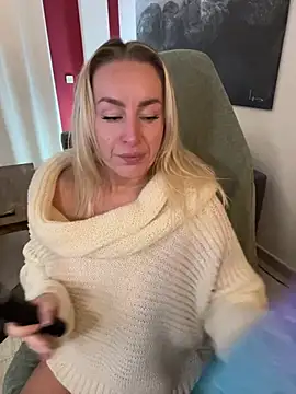 Snapshot of ChristyAdair chatting on December 30, 2024, 12:00 am ChristyAdair online show from December 30, 2024, 12:00 am