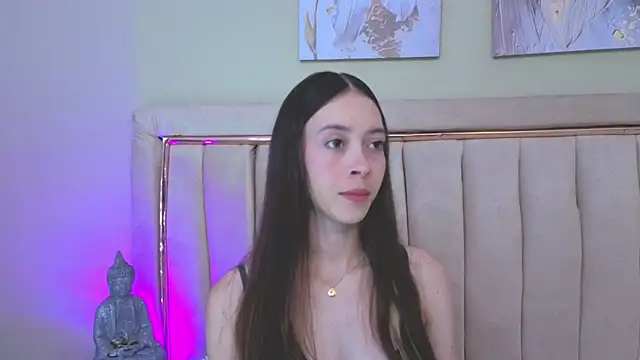 sophiia grey 1 online show from May 20, 2026, 9:23 pm