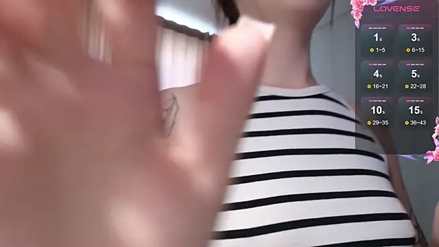 Snapshot of kate_leoo chatting on July 6, 2026, 10:22 am kate leoo online show from July 6, 2026, 10:22 am