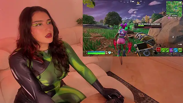 Snapshot of freya_bella_ chatting on March 14, 2025, 7:26 am freya bella online show from March 14, 2025, 7:26 am