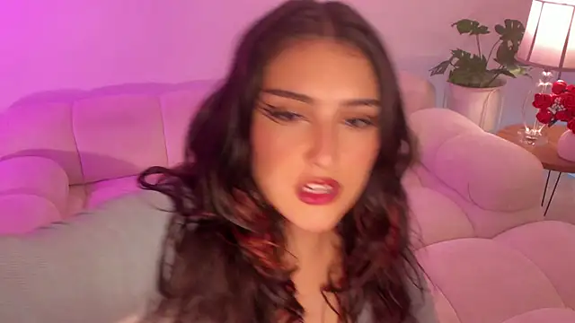 Snapshot of freya_bella_ chatting on March 8, 2025, 5:17 am freya bella online show from March 8, 2025, 5:17 am