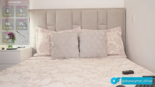 Snapshot of Shana_Rymer chatting on February 11, 2026, 2:00 am Shana Rymer online show from February 11, 2026, 2:00 am