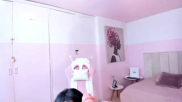 Snapshot of Red_lady chatting on January 31, 2025, 6:57 am Red lady online show from January 31, 2025, 6:57 am